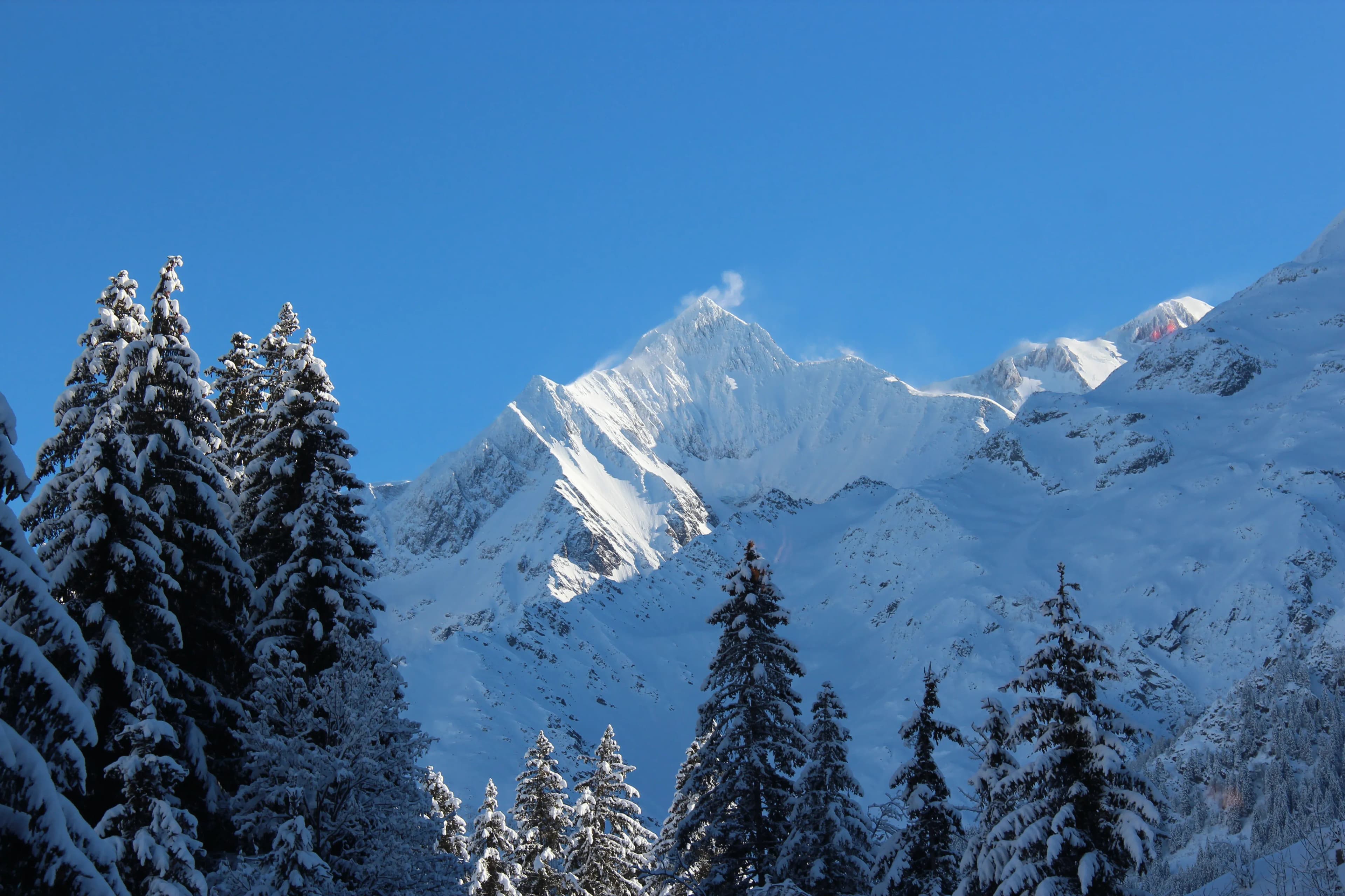 Strateski Les contamines view